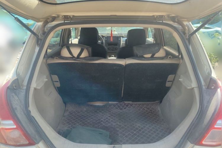 Used Nissan Tiida 2008 1.6L Manual Fashion Model Trunk