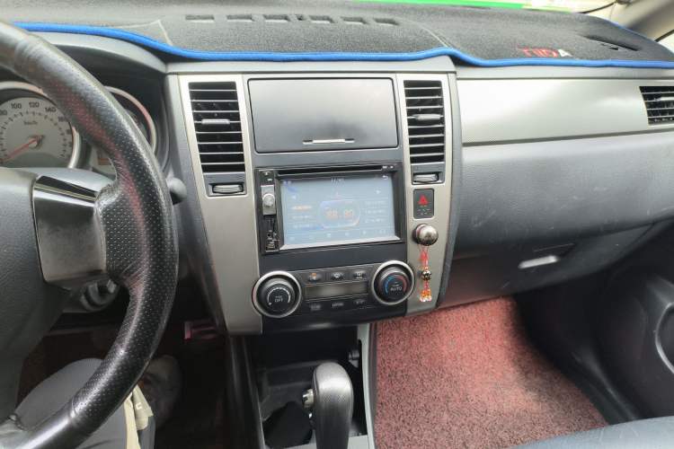 Used Nissan Tiida 2008 1.6L Automatic Smart Version Audio And AC Panel