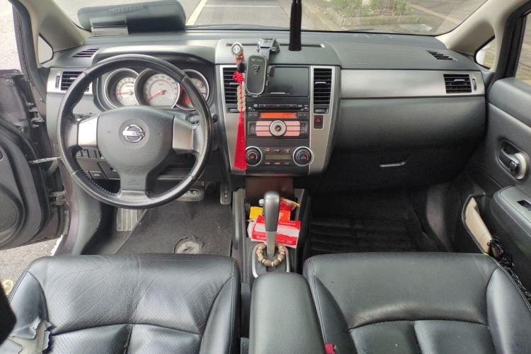 Used Nissan Tiida 2008 1.6L Automatic Smart Version Center Console