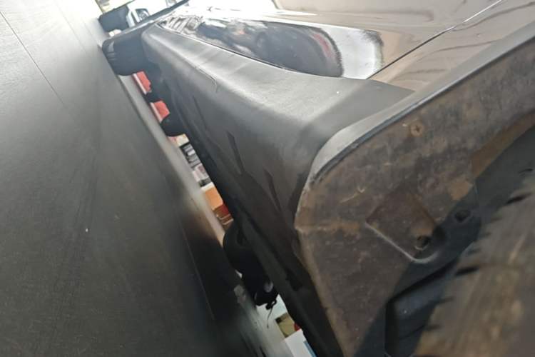 Used Nissan Tiida 2008 1.6L Automatic Smart Version Chassis Front Right