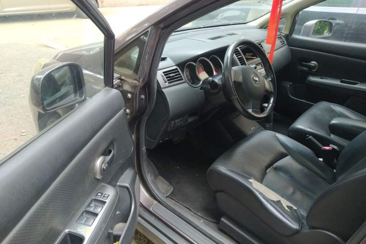 Used Nissan Tiida 2008 1.6L Automatic Smart Version Driver Seat