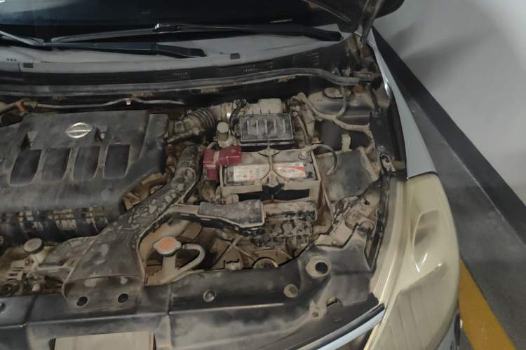 Used Nissan Tiida 2008 1.6L Automatic Tech Model Engine Bay Left