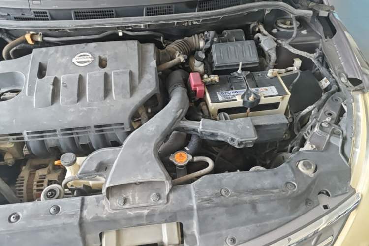 Used Nissan Tiida 2008 1.6L Automatic Smart Version Engine Bay Left