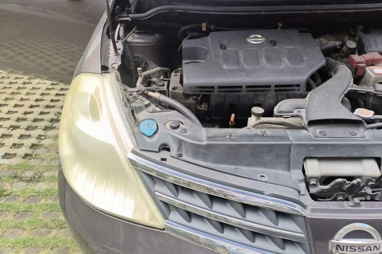 Used Nissan Tiida 2008 1.6L Automatic Smart Version Engine Bay Right