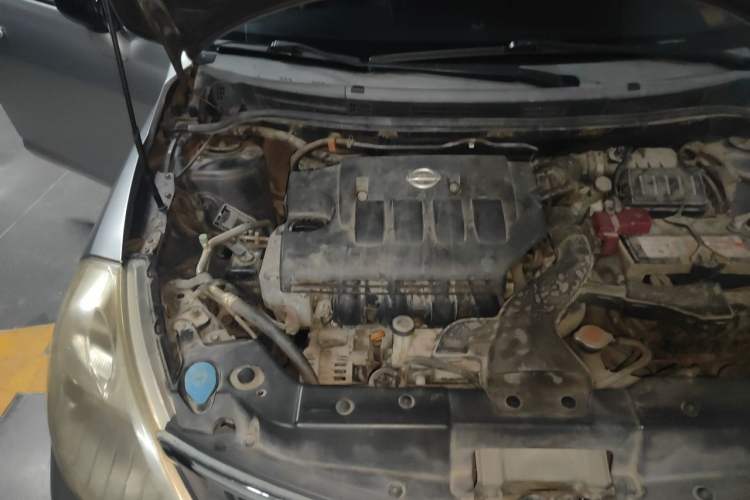 Used Nissan Tiida 2008 1.6L Automatic Tech Model Engine Bay Right