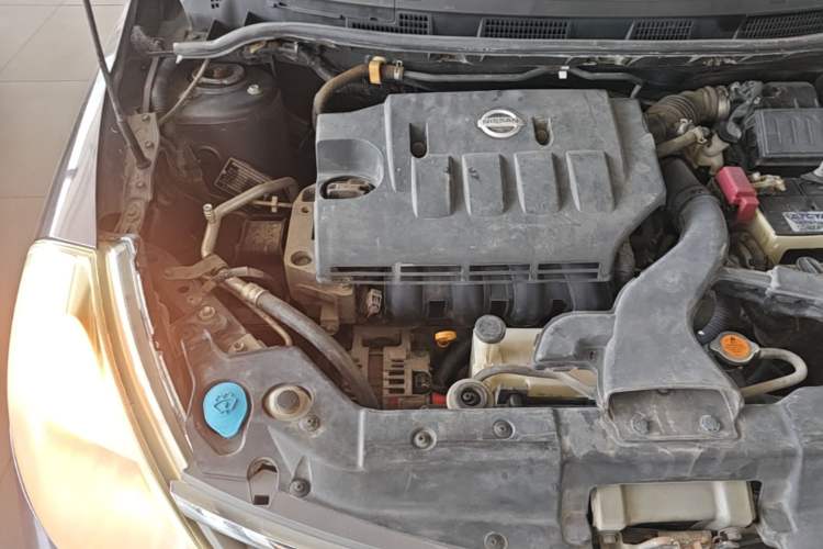 Used Nissan Tiida 2008 1.6L Automatic Smart Version Engine Bay Right