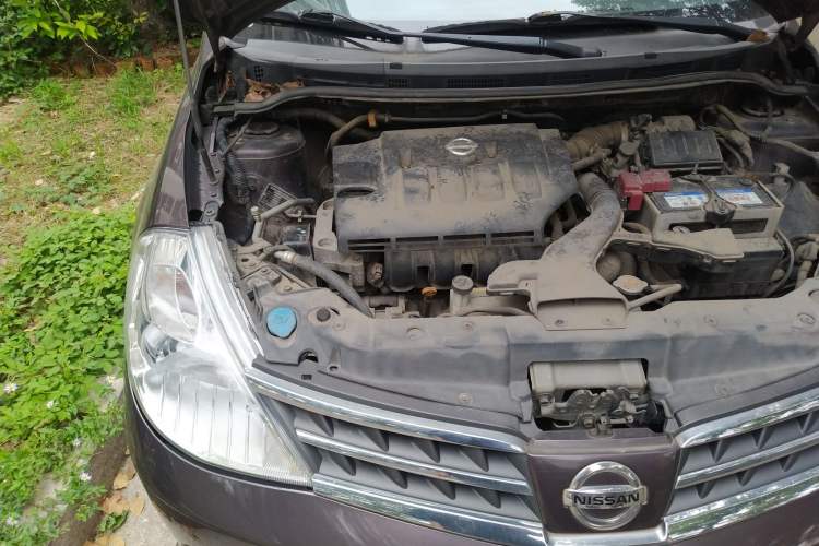 Used Nissan Tiida 2008 1.6L Automatic Smart Version Engine Bay Right