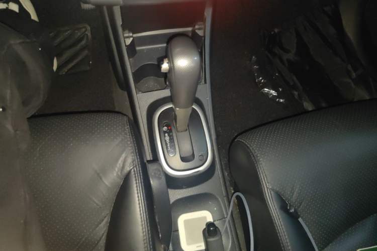 Used Nissan Tiida 2008 1.6L Automatic Tech Model Gear Lever