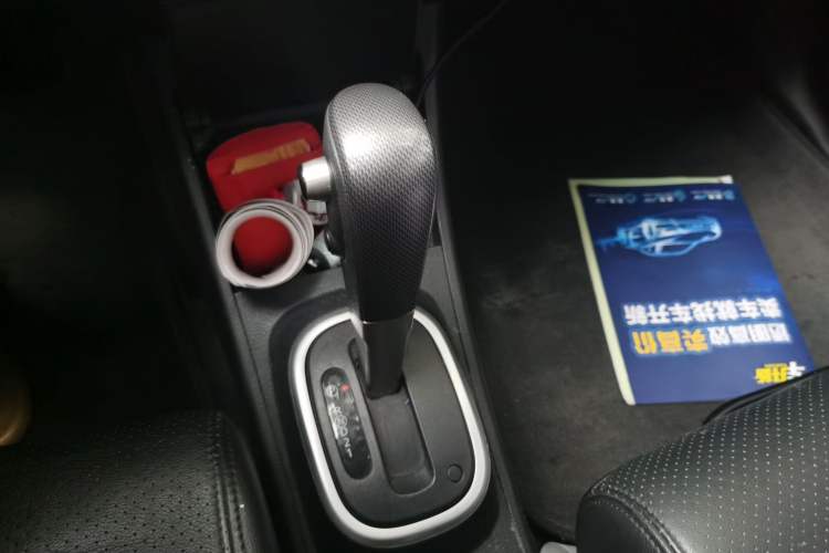 Used Nissan Tiida 2008 1.6L Automatic Smart Version Gear Lever