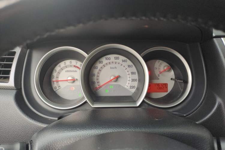 Used Nissan Tiida 2008 1.6L Automatic Smart Version Instrument Cluster