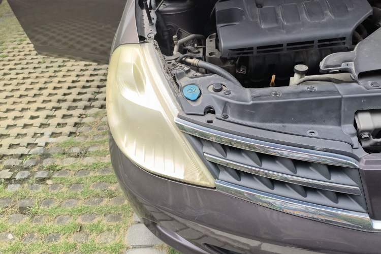 Used Nissan Tiida 2008 1.6L Automatic Smart Version Right Front Headlight