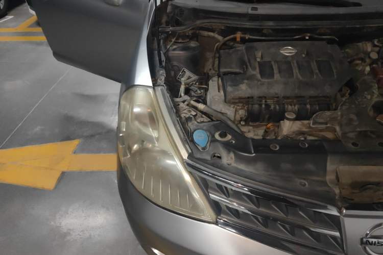 Used Nissan Tiida 2008 1.6L Automatic Tech Model Right Front Headlight