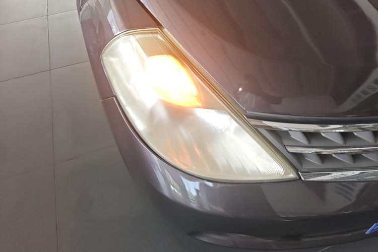 Used Nissan Tiida 2008 1.6L Automatic Smart Version Right Front Headlight