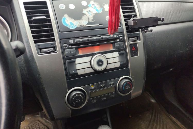 Used Nissan Tiida 2008 1.6L Automatic Smart Version Audio And AC Panel