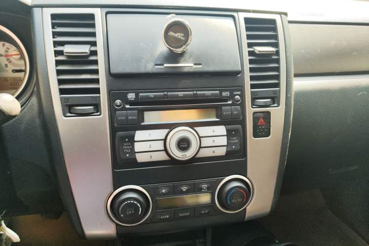 Used Nissan Tiida 2008 1.6L Manual Smart Version Audio And AC Panel