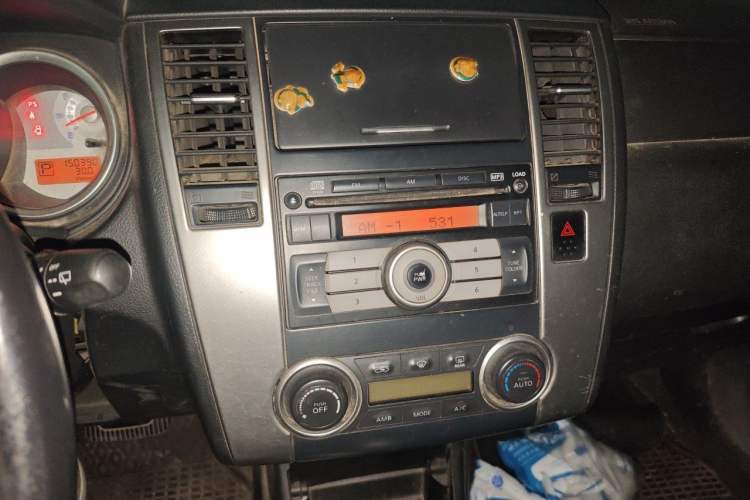 Used Nissan Tiida 2008 1.6L Automatic Smart Version Audio And AC Panel