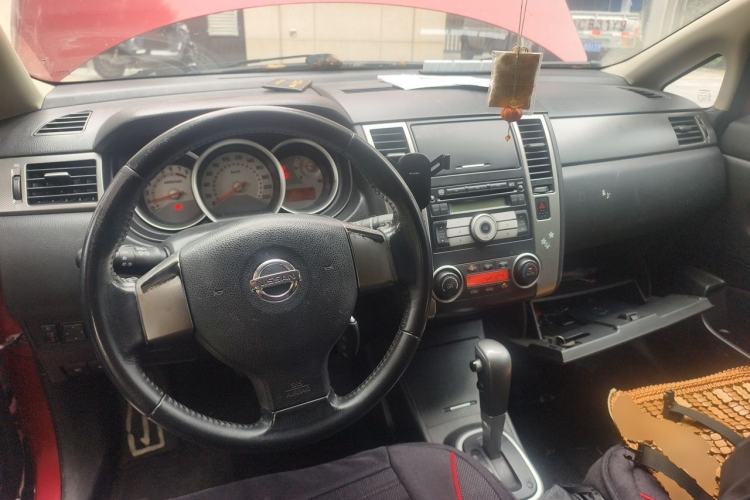 Used Nissan Tiida 2008 1.6L Automatic Smart Version Center Console