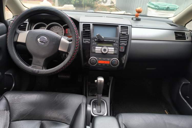 Used Nissan Tiida 2008 1.6L Automatic Tech Model Center Console