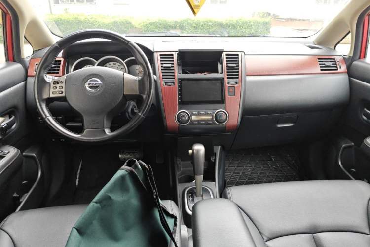 Used Nissan Tiida 2008 1.6L Automatic Smart Version Center Console