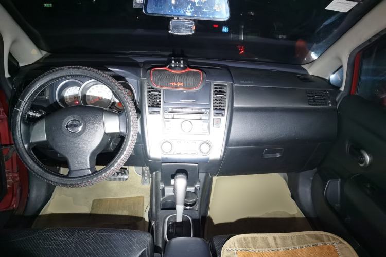 Used Nissan Tiida 2008 1.6L Automatic Smart Version Center Console