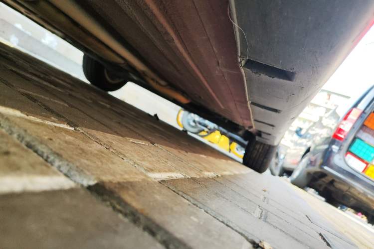 Used Nissan Tiida 2008 1.6L Manual Smart Version Chassis Front Left