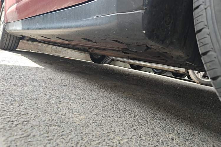 Used Nissan Tiida 2008 1.6L Automatic Fashion Edition Chassis Front Right