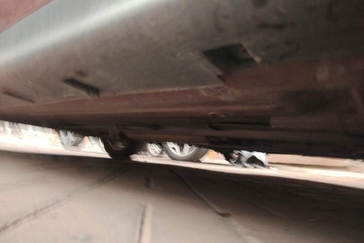 Used Nissan Tiida 2008 1.6L Automatic Smart Version Chassis Front Right