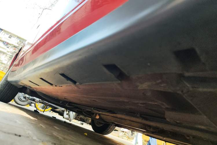 Used Nissan Tiida 2008 1.6L Manual Smart Version Chassis Front Right