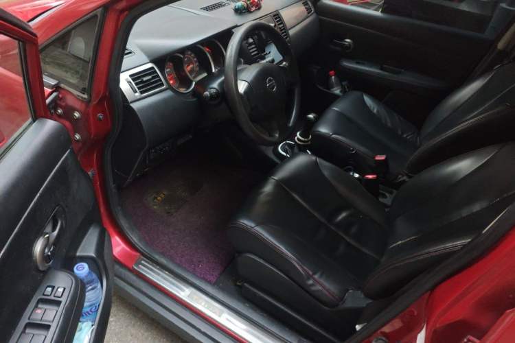 Used Nissan Tiida 2008 1.6L Manual Fashion Model Driver Seat