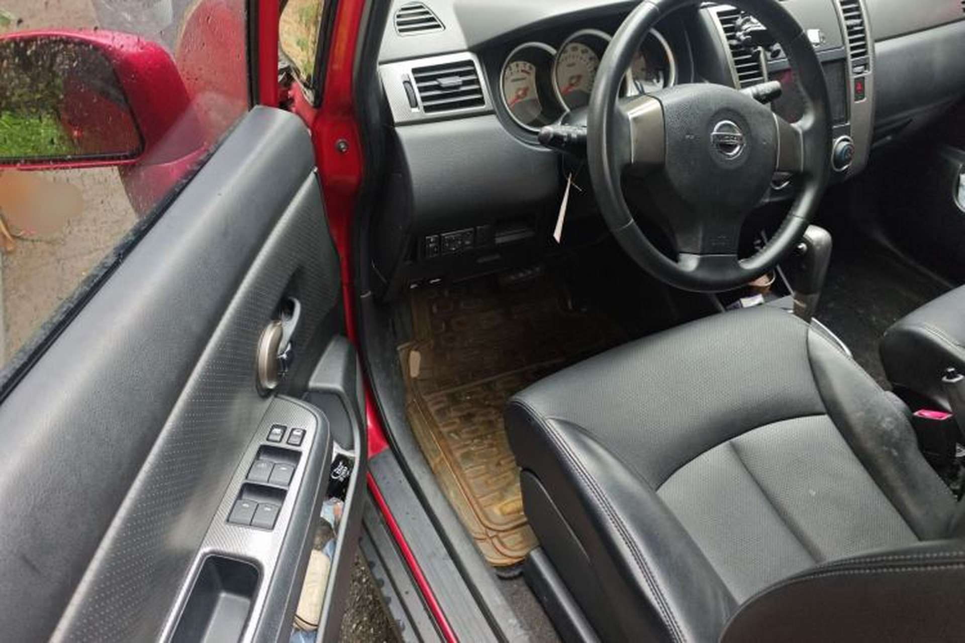 Used Nissan Tiida 2008 1.6L Automatic Smart Version Driver Seat