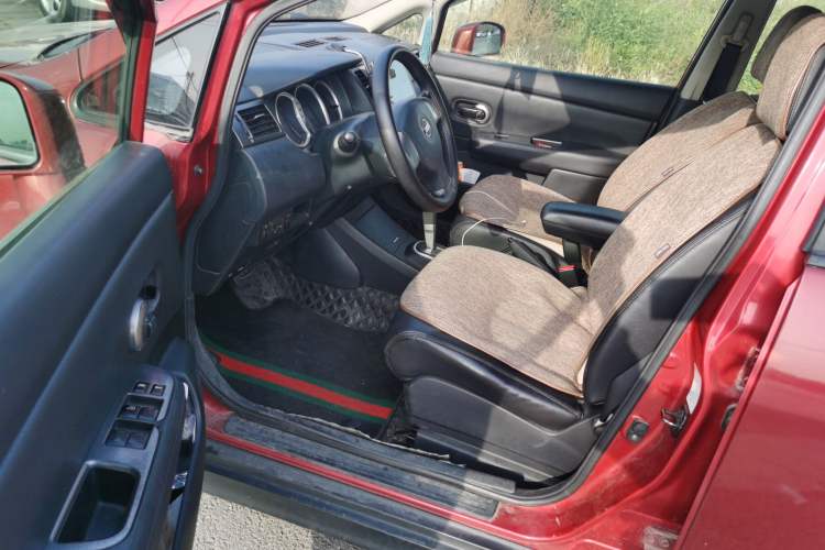 Used Nissan Tiida 2008 1.6L Automatic Smart Version Driver Seat
