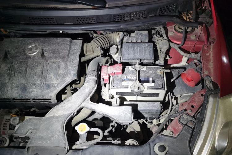 Used Nissan Tiida 2008 1.6L Automatic Smart Version Engine Bay Left