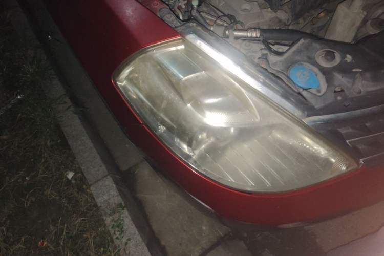 Used Nissan Tiida 2008 1.6L Manual Fashion Model Engine Bay Right