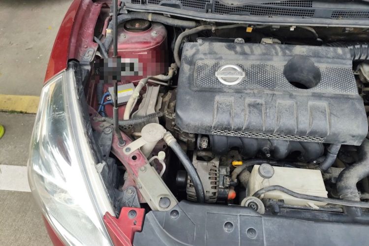 Used Nissan Tiida 2008 1.6L Automatic Tech Model Engine Bay Right