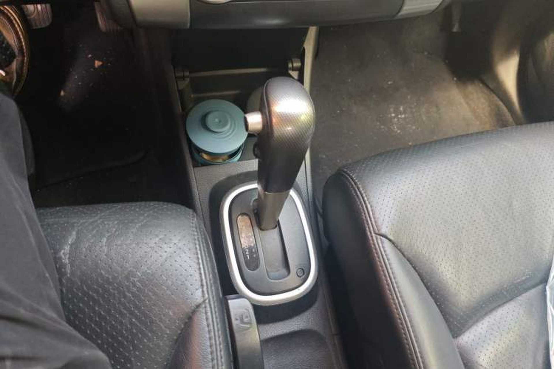 Used Nissan Tiida 2008 1.6L Automatic Smart Version Gear Lever