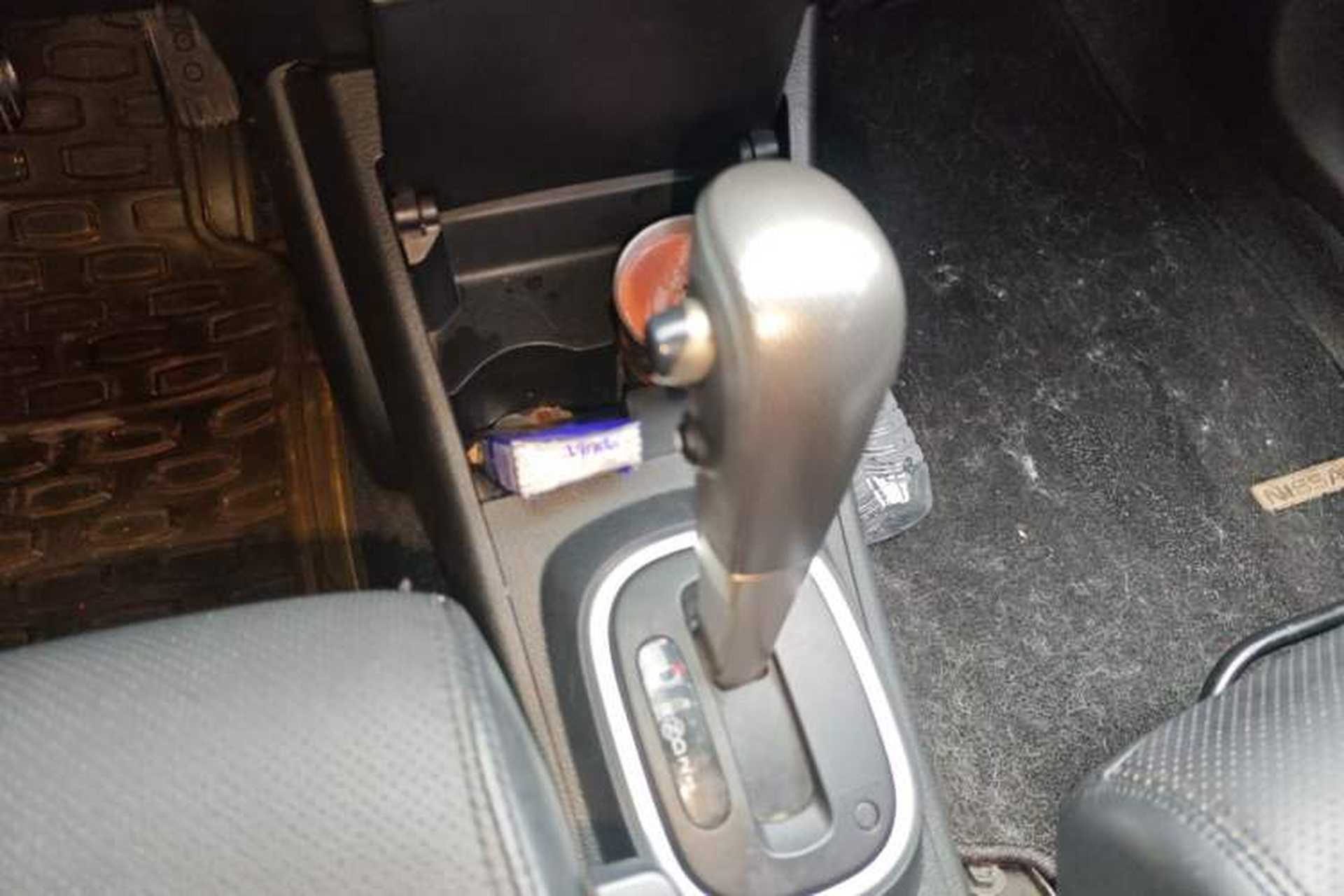 Used Nissan Tiida 2008 1.6L Automatic Smart Version Gear Lever