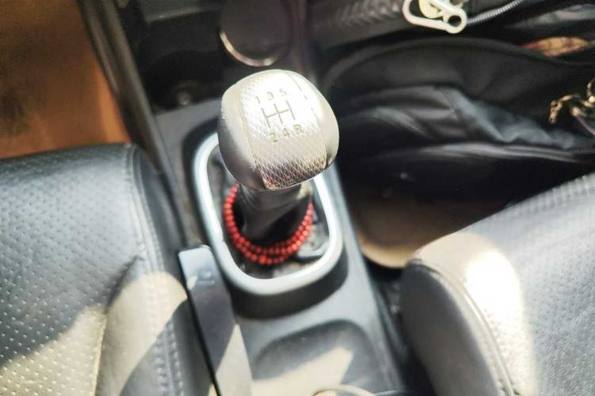 Used Nissan Tiida 2008 1.6L Manual Smart Version Gear Lever