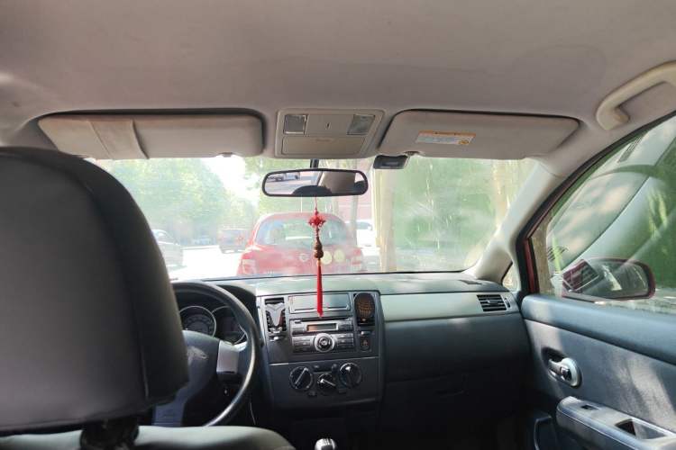 Used Nissan Tiida 2008 1.6L Manual Fashion Model Headliner