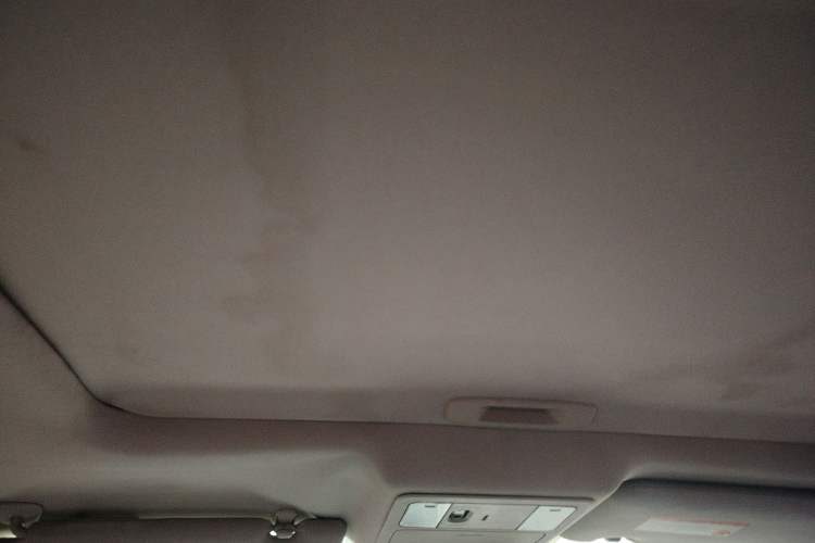 Used Nissan Tiida 2008 1.6L Automatic Smart Version Headliner