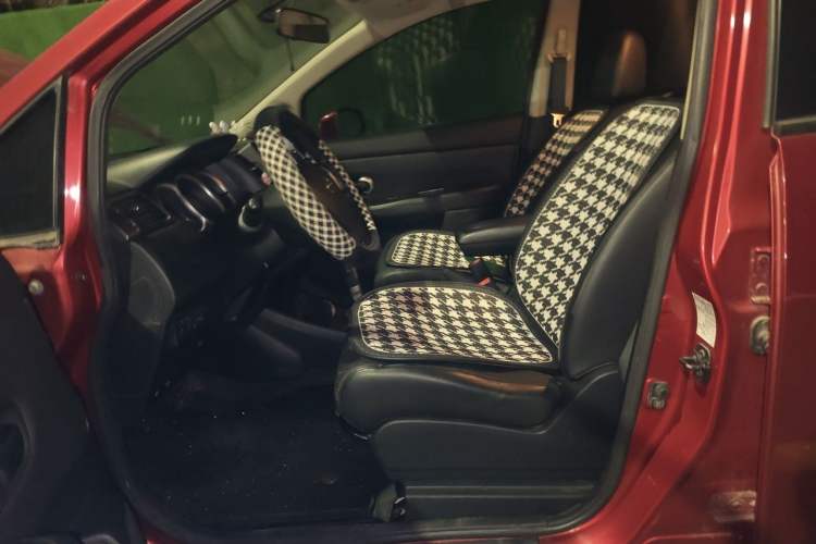 Used Nissan Tiida 2008 1.6L Automatic Smart Version Left Front Seat