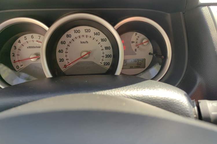 Used Nissan Tiida 2008 1.6L Automatic Smart Version Odometer Close Up