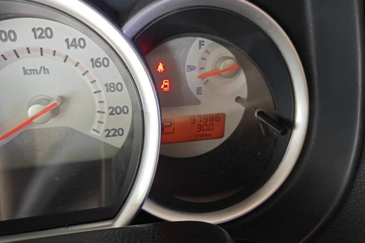 Used Nissan Tiida 2008 1.6L Automatic Fashion Edition Odometer Close Up