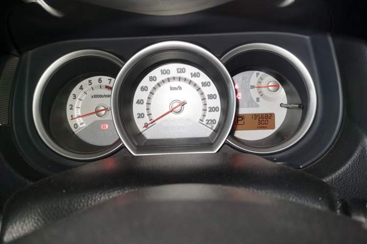 Used Nissan Tiida 2008 1.6L Automatic Smart Version Odometer Close Up