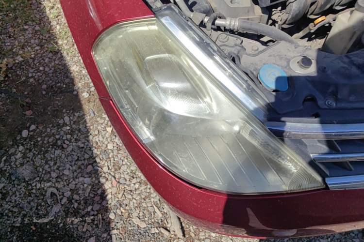 Used Nissan Tiida 2008 1.6L Automatic Smart Version Right Front Headlight