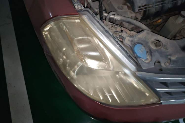 Used Nissan Tiida 2008 1.6L Automatic Smart Version Right Front Headlight