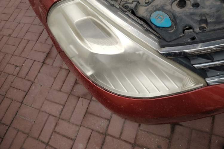 Used Nissan Tiida 2008 1.6L Automatic Smart Version Right Front Headlight
