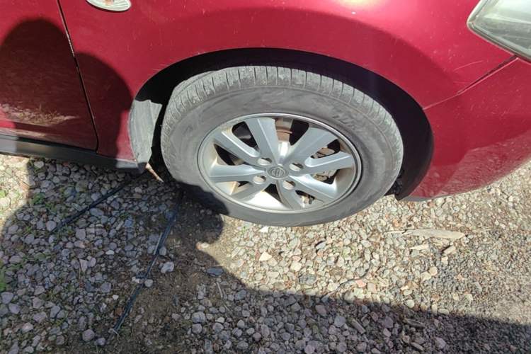 Used Nissan Tiida 2008 1.6L Automatic Smart Version Right Front Wheel Hub
