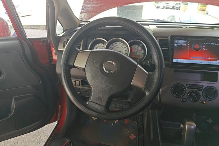 Used Nissan Tiida 2008 1.6L Automatic Fashion Edition Steering Wheel