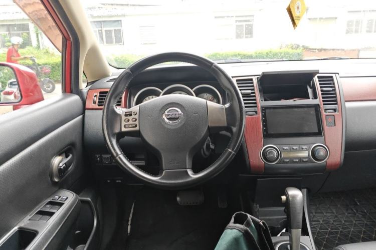 Used Nissan Tiida 2008 1.6L Automatic Smart Version Steering Wheel
