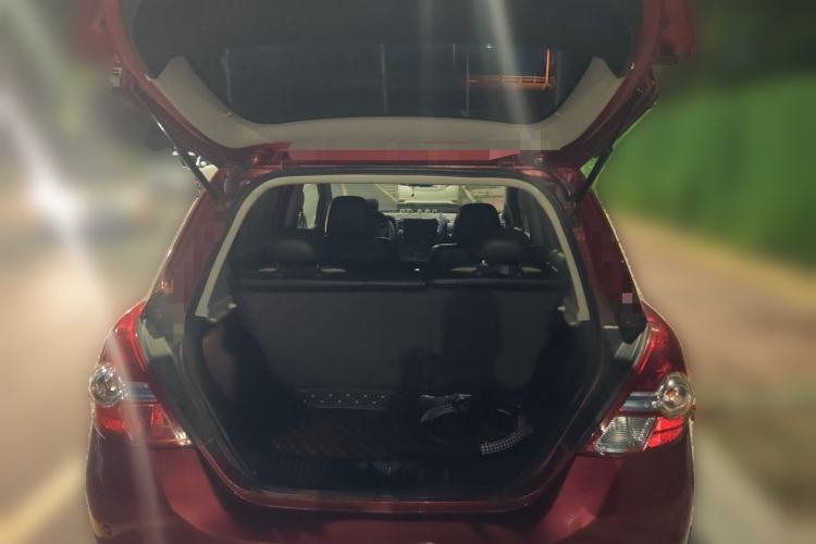 Used Nissan Tiida 2008 1.6L Automatic Smart Version Trunk
